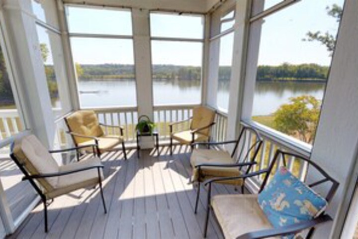 Terrace/Patio 2 of 32