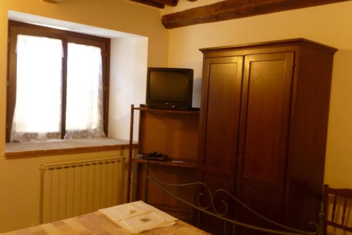 Room 6 of 23