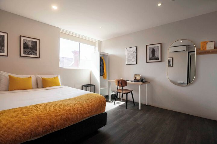 Room 16 of 22