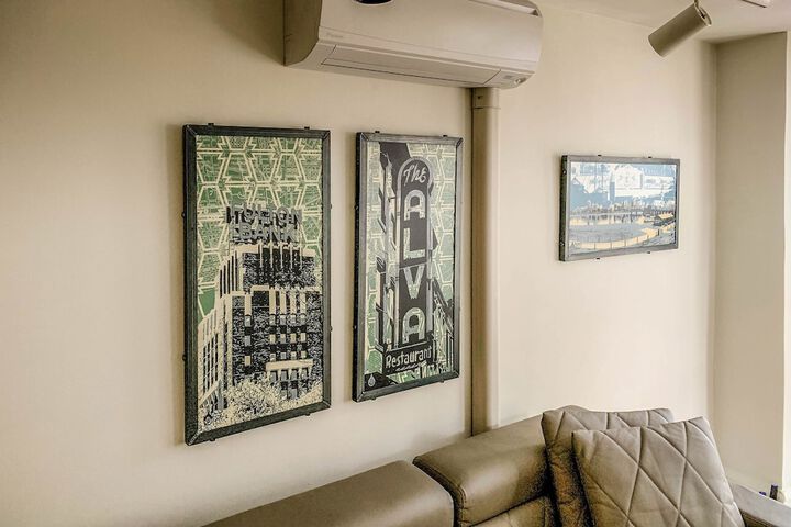Room 8 of 20