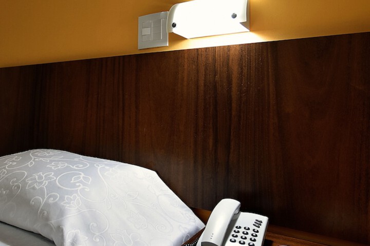 Room 28 of 52
