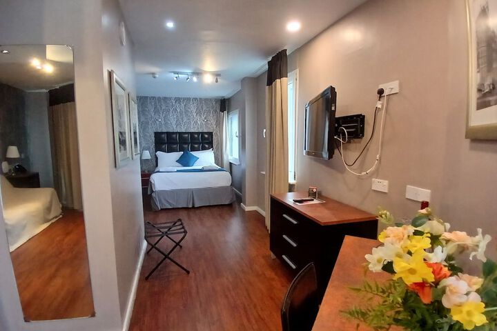 Room 132 of 182