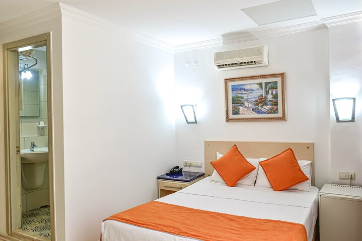 Room 4 of 45