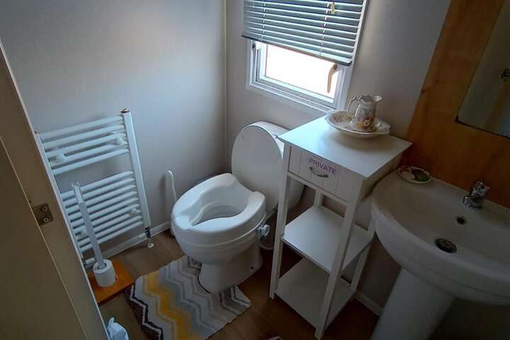 Room 8 of 19