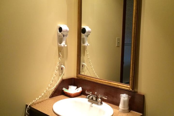 Room 46 of 64