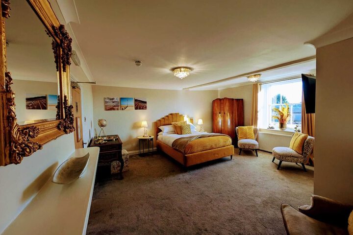 Room 3 of 36