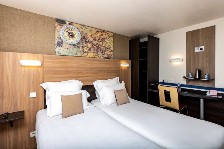 Room 58 of 114