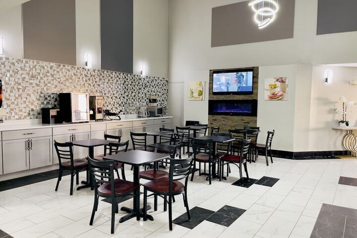 Breakfast area