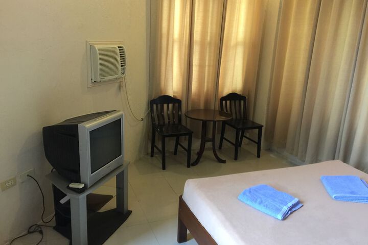 Room 9 of 19