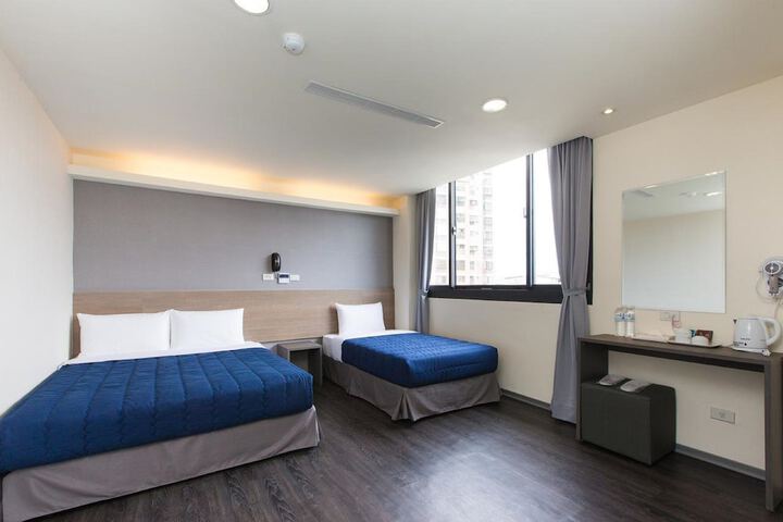 Room 7 of 40