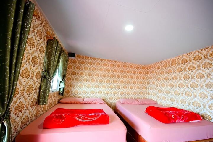 Room 17 of 29
