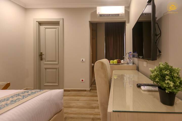 Room 6 of 119