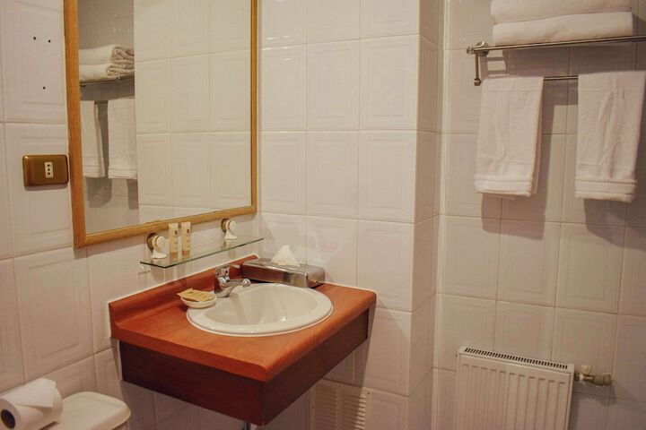 Room 19 of 38