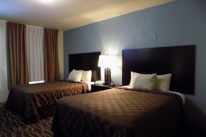 Room 9 of 17
