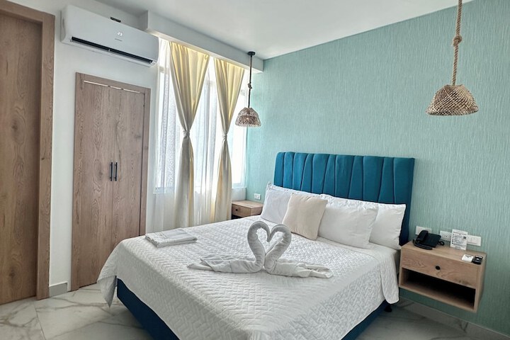 Room 40 of 100