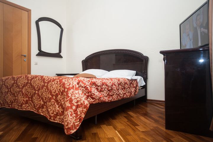 Room 5 of 20
