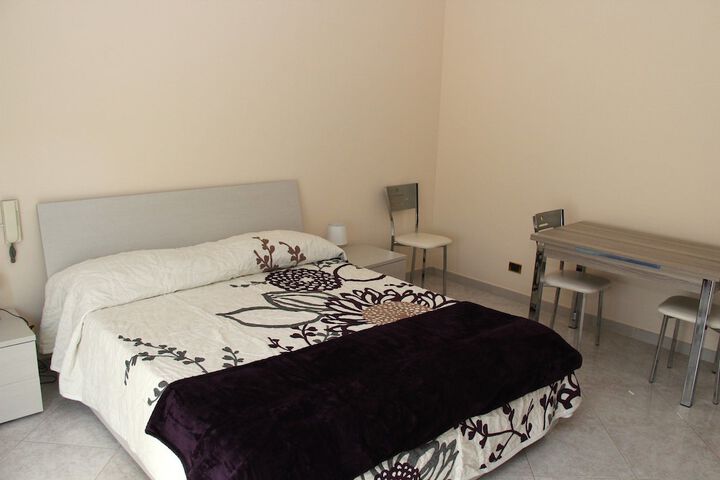 Room 2 of 11