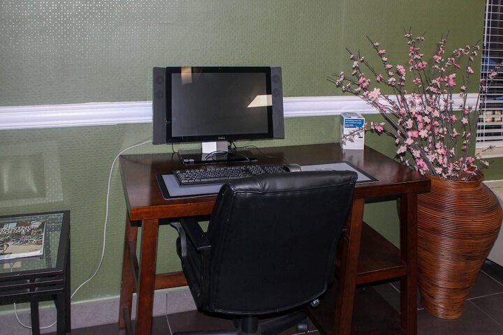 Business Center 49 of 49