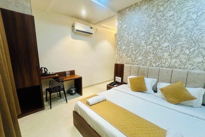 Room 22 of 74