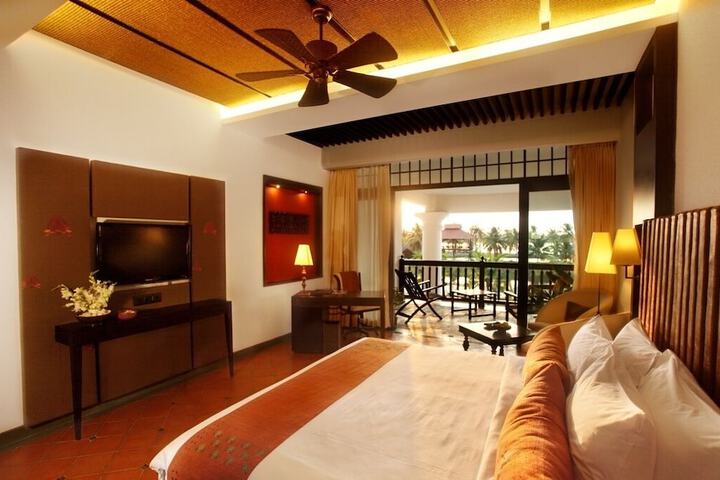 Room 8 of 47