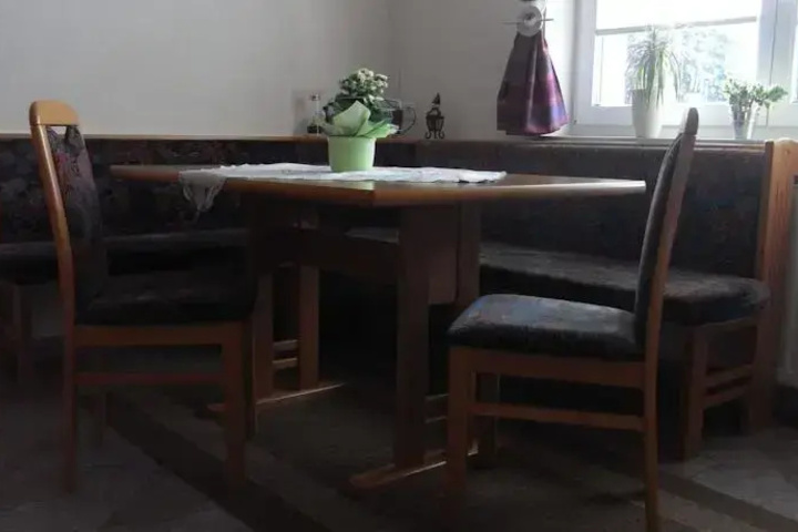 Dining 3 of 11