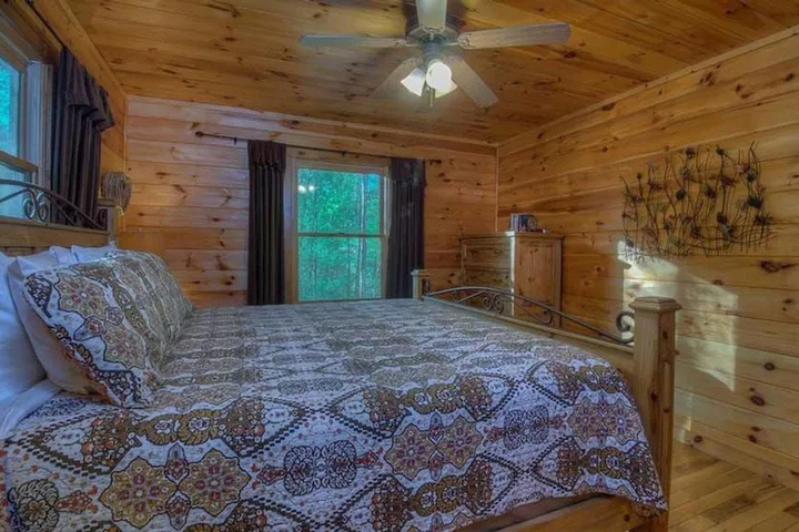 Room 6 of 16