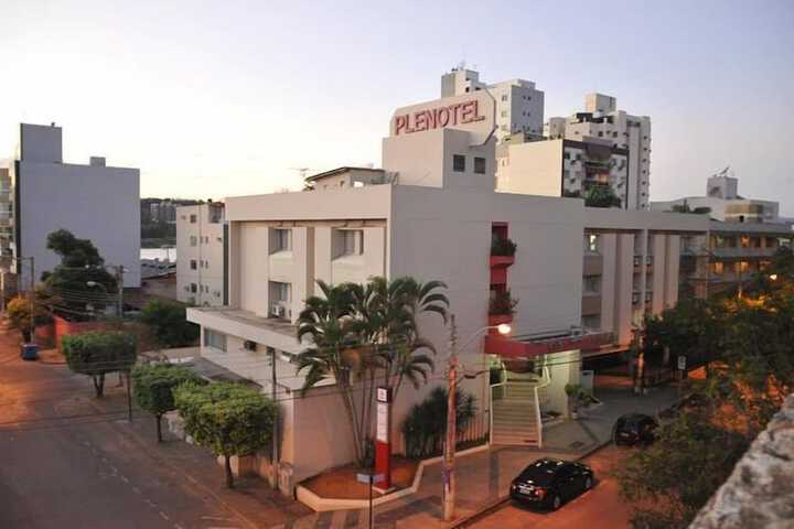 Exterior of Plenotel