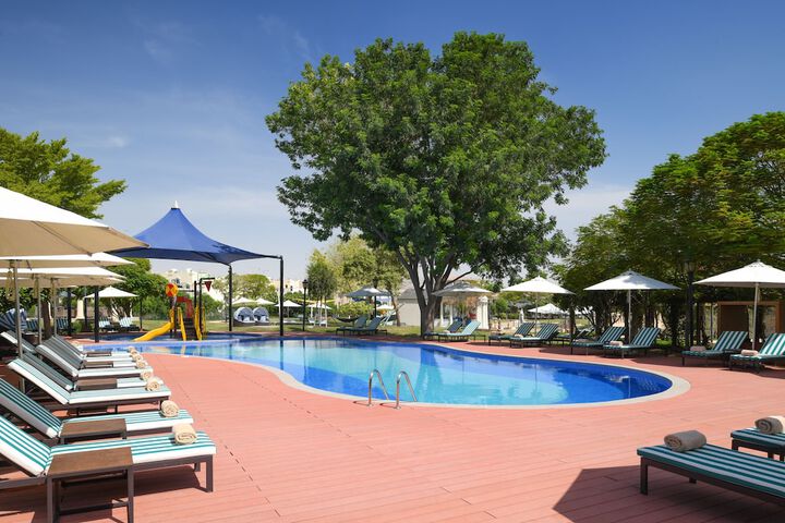 Hotel Pool