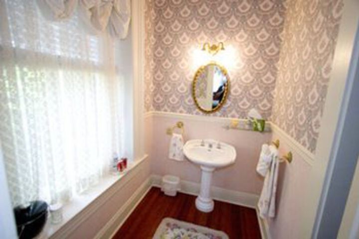 Room 10 of 40