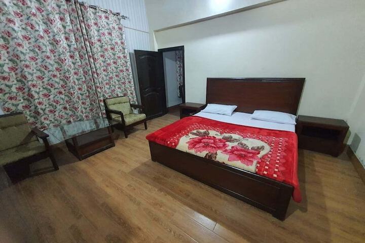 Room 5 of 20