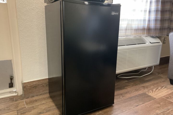 Mini-refrigerator