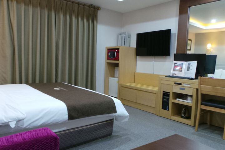 Room 18 of 54