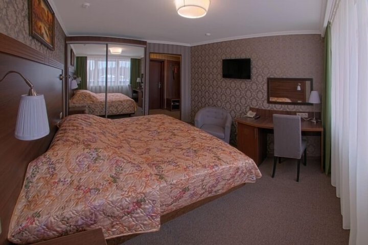 Room 9 of 66