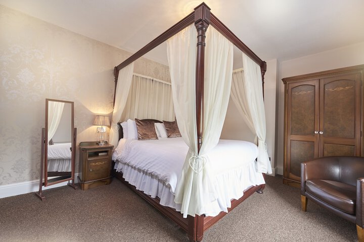 Room 5 of 31