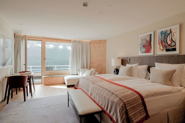 Room 52 of 208
