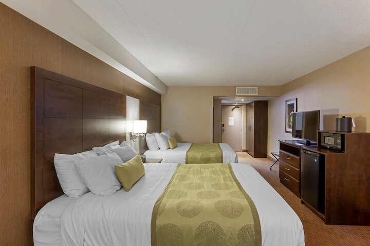 Room 6 of 44
