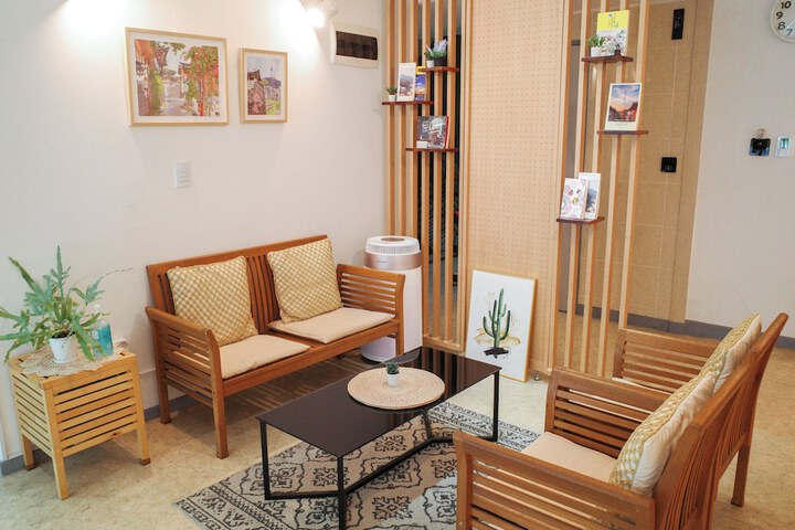 Entrance & Lobby