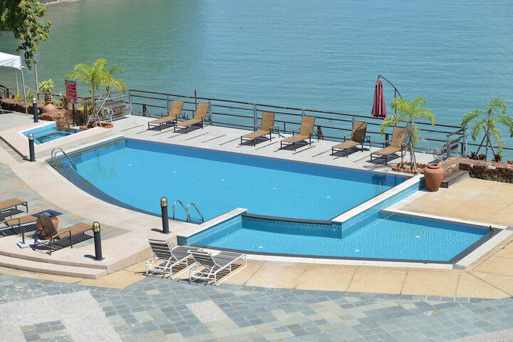 Pool 61 of 71