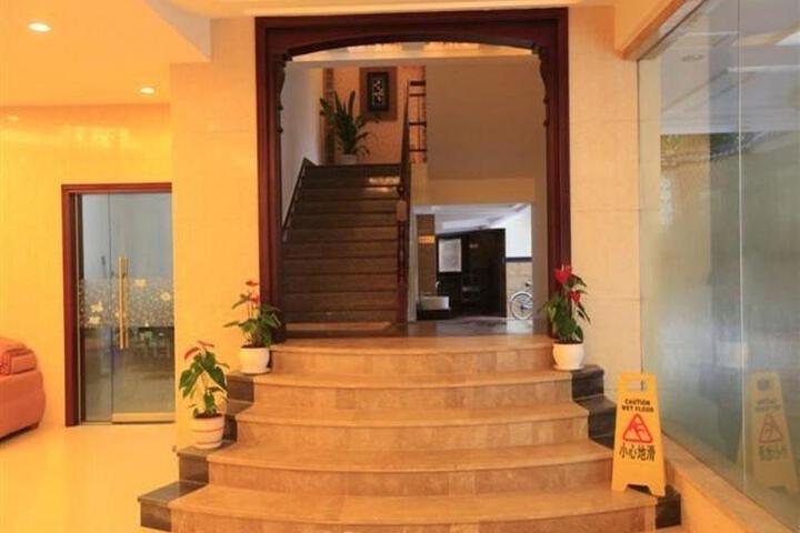 Yangshuo Huaxiangmanting Xijie Hotel