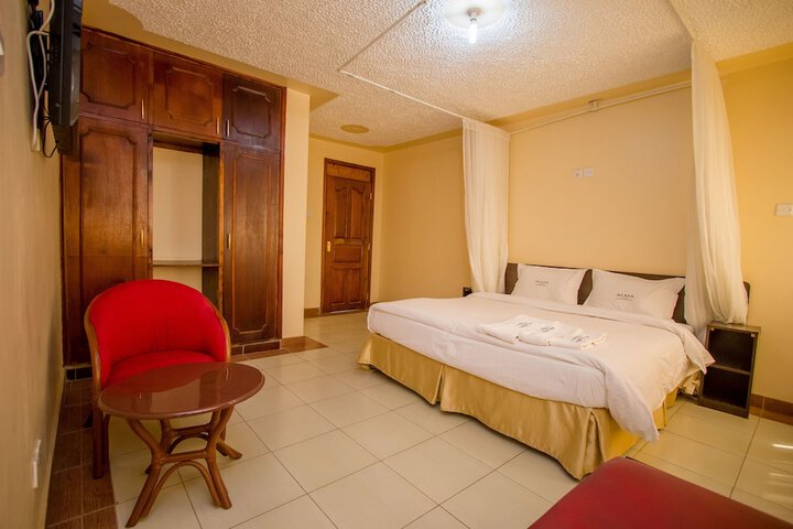 Alma Hotel