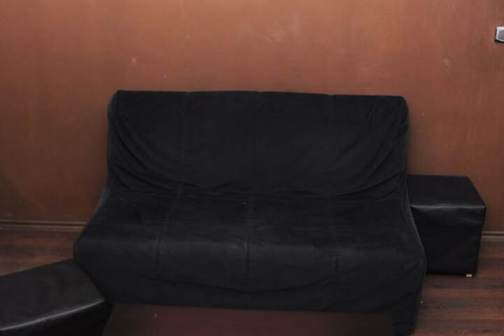 Room 8 of 65