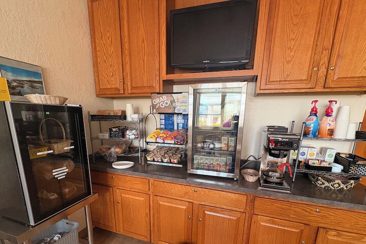 Breakfast/Coffee Service 50 of 75