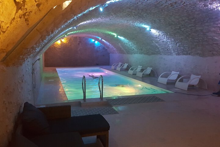 Pools & Facilities