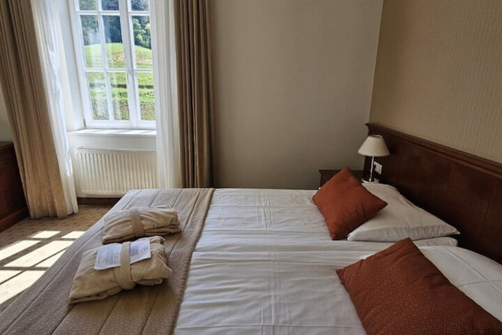 Room 26 of 128