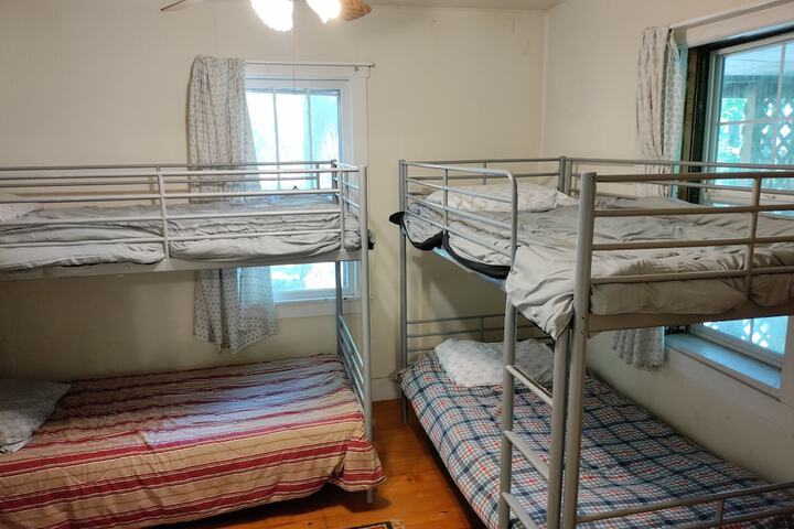 Room 16 of 46