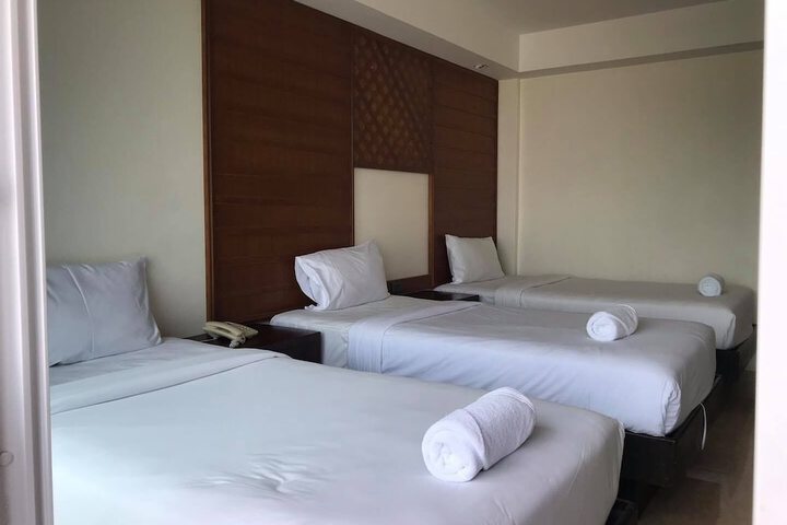 Room 8 of 24