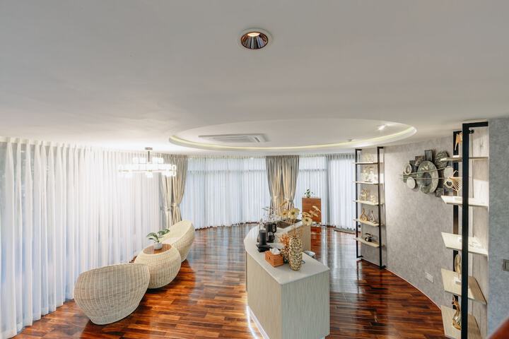 Room 10 of 47