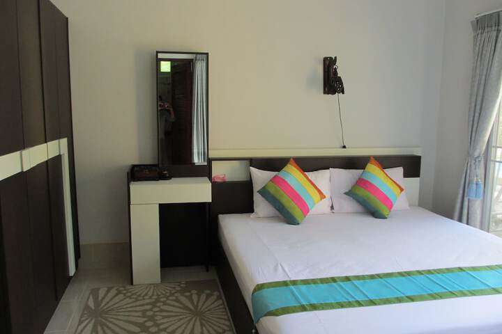 Room 5 of 50