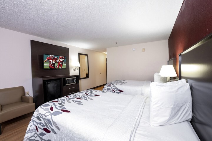 Deluxe 2 Double Beds (3 of 9)