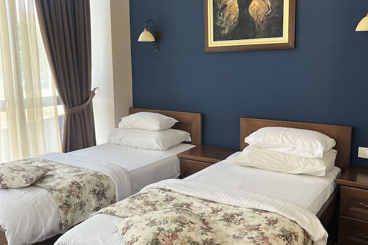 Room 44 of 109